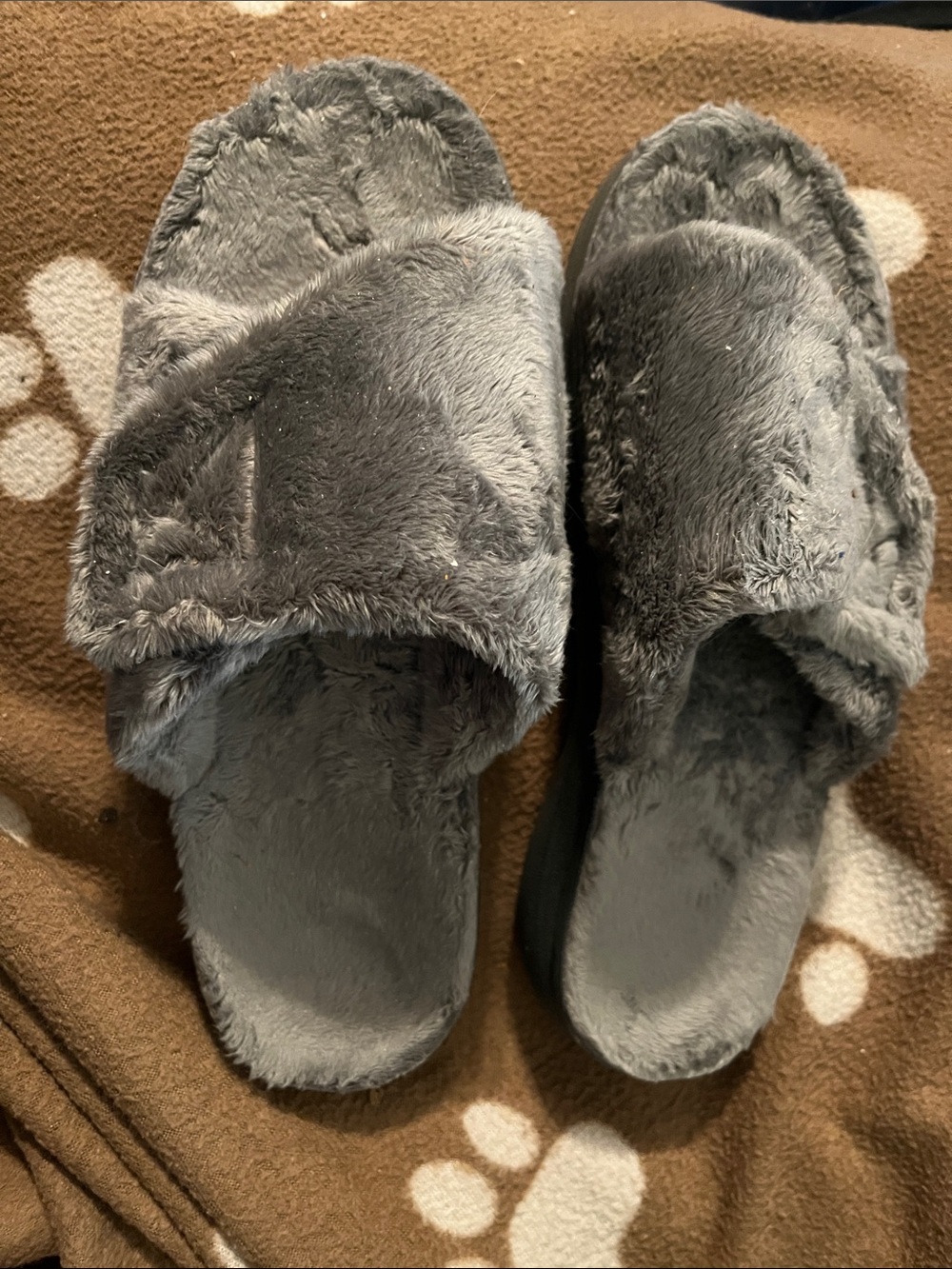 Cozy Plush Grey Women's Slide Slippers - Soft Open-Toe Comfort